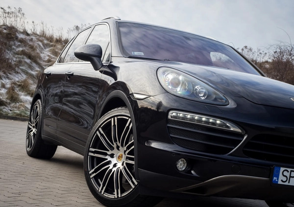 Porsche Cayenne cena 115900 przebieg: 189000, rok produkcji 2014 z Głogów małe 781